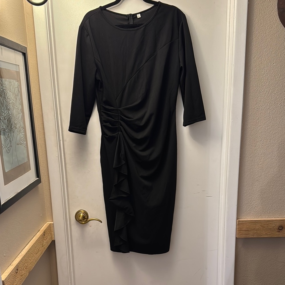 Source Unknown Black Ruched Asymmetrical Sheath Dress